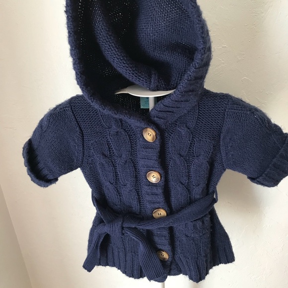 Baby girl 2T hooded sweater 🍂 - Picture 3 of 4